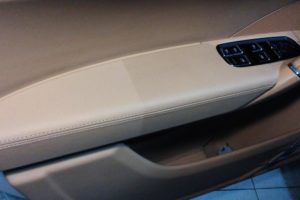 Чистка, реставрация кожаного салона автомобиля